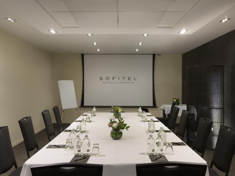 Sophisticated Central Queenstown Meeting Room