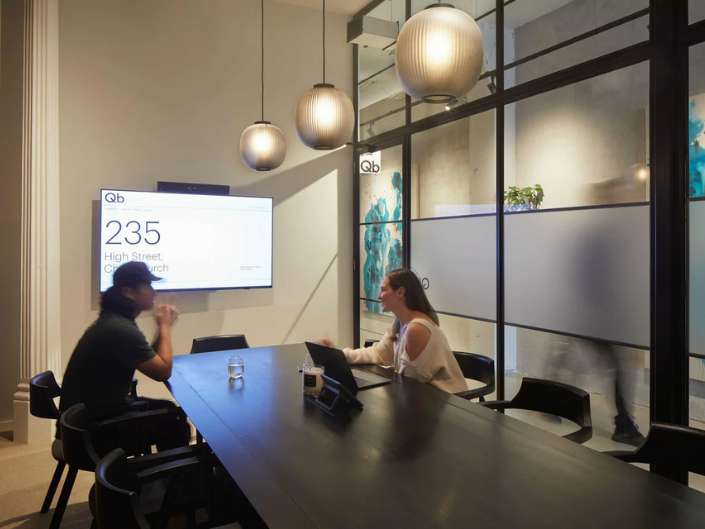 Qb Meeting Room
