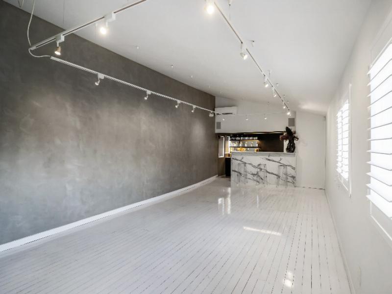 Studio Cassini Bar
